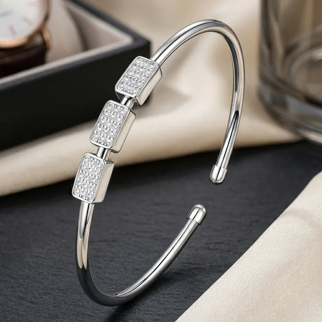 Bracelet Featuring Top-quality Moissanite, Made Of S925 Silver
