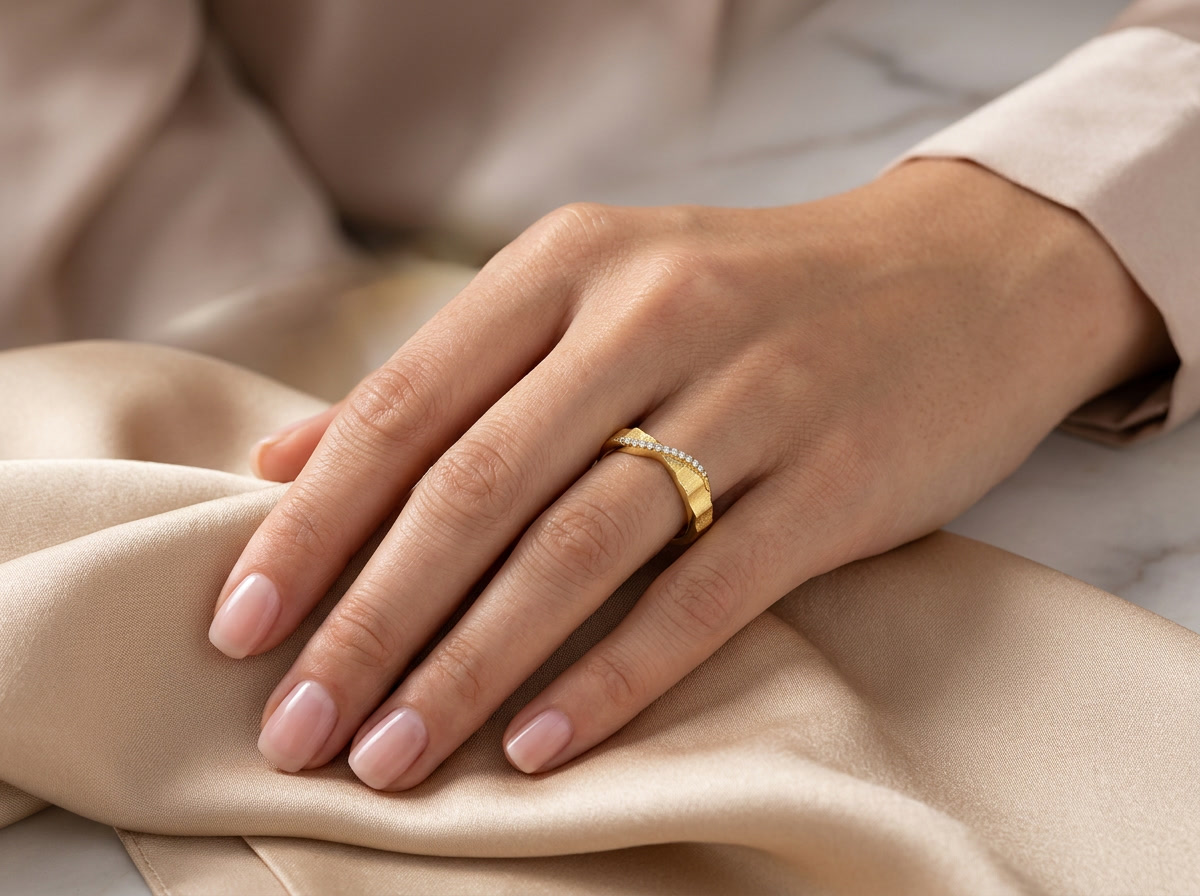 Ring Minimalist Jewelry  S925 sterling  Set Features Silver Pieces Electroplated With Gold.