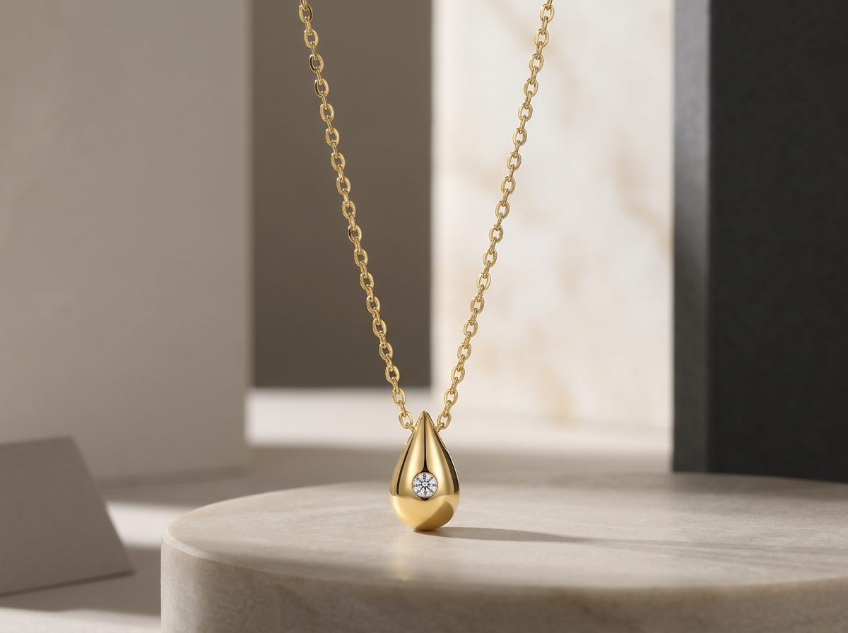 Necklace Pendant  Moissanite S925 Silver And Gold-plated. It Can Be Tested With A Diamond Pen