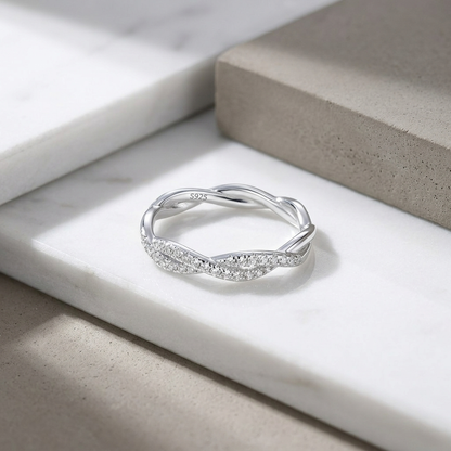Ring Featuring Top-quality Moissanite, Made Of S925 Silver Electroplated With Platinum.