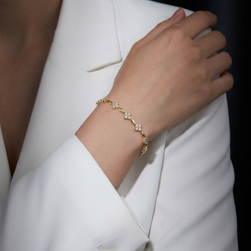 Four-leaf clover Bracelet fashion and versatile S925 silver