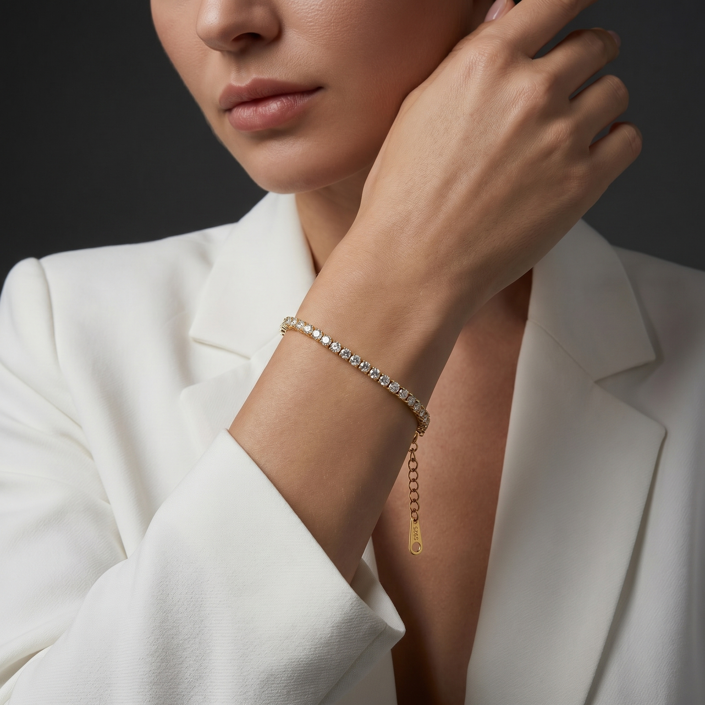 Bracelet Featuring Radiant Round Cut Cubic Zirconia Stones S925 Sterling gold plating