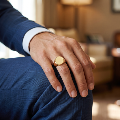 Men's Gold Signet Ring – Polished Stainless Steel, Round Face